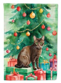 Havana Brown Cat By the Christmas Tree Garden Flag Mailbox Flag Decorative Yard Flag Banner Outside Patio Artwork Yard Flower Beds, Garden Size